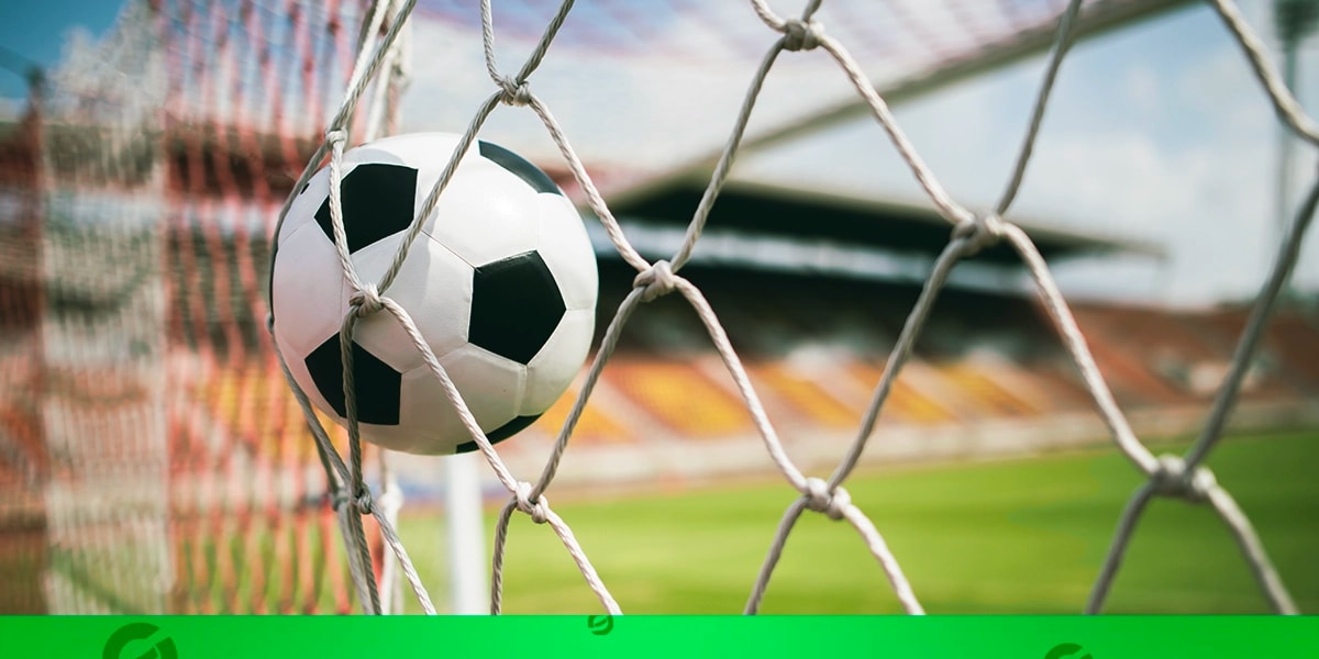 Imagem mostra bola entrando no gol