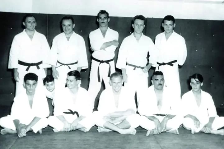 Família Gracie celebra 100 anos do Jiu-Jitsu com sessão de fotos histórica no Cristo Redentor; veja