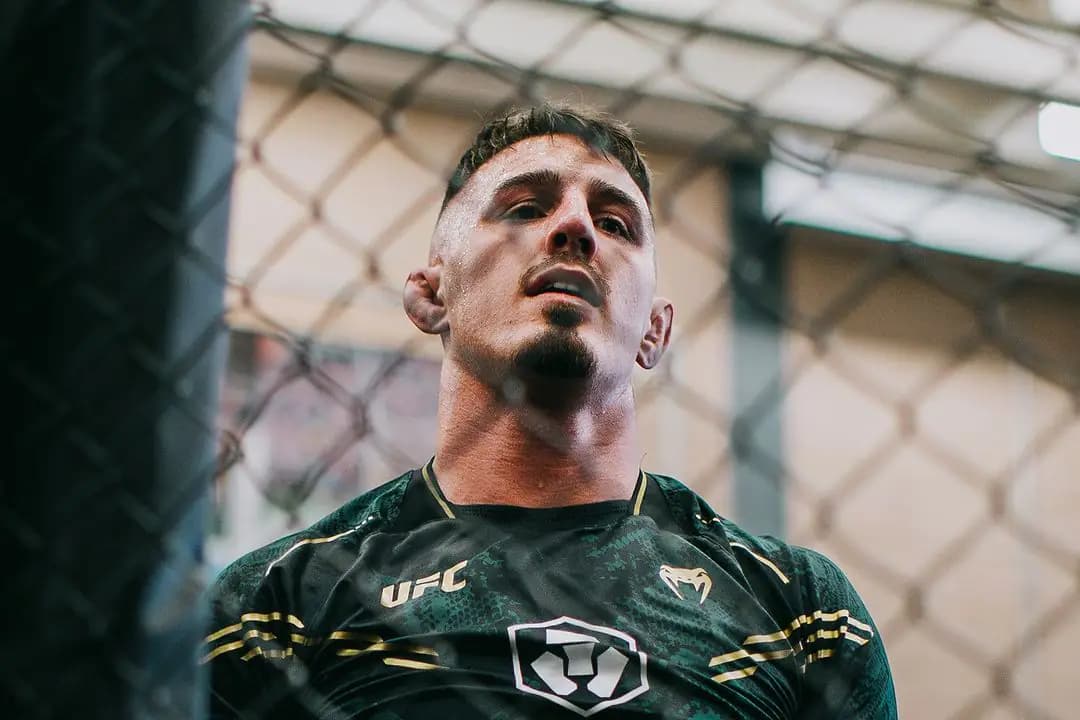 Fãs disparam contra short personalizado de Tom Aspinall para o UFC 321: ‘O pior da história’